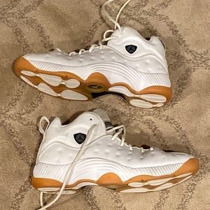 Nike Air Jordan Jumpman Team mens basketball sneakers